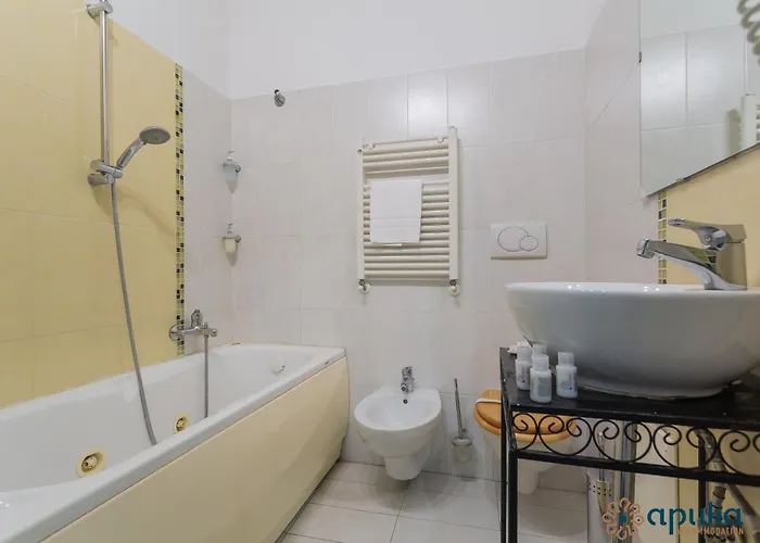 Le Antiche Mura By Apulia *